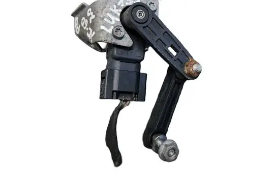 Headlight/headlamp level sensor