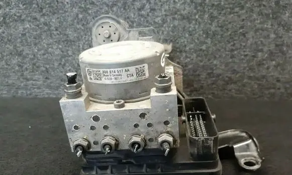 Audi A3 S3 8P ABS Pump 3Q0907379AA