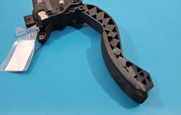 Renault Trafic III (X82) Accelerator throttle pedal 180026451R IMPRK1551634