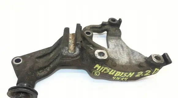 Mitsubishi Outlander Generator/alternator bracket 1801A061