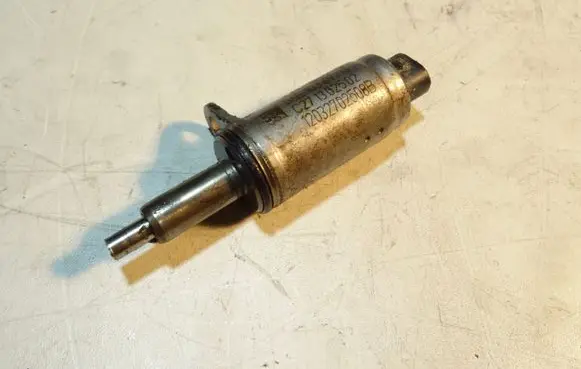 Audi A5 8T 8F Camshaft vanos timing valve 06E103697G
