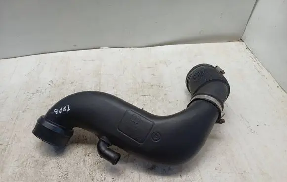 Opel Zafira B Intercooler hose/pipe 55561910 35357733