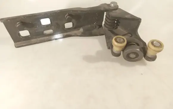 Renault Trafic III (X82) Front door check strap stopper 777645238R