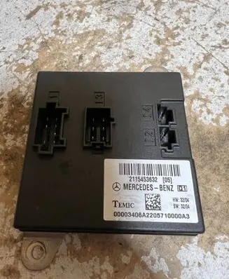 Mercedes-Benz E W211 Comfort/convenience module 2115453632
