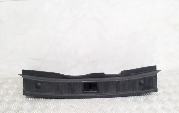 Mercedes-Benz C W204 Trunk/boot sill cover protection A2046900825