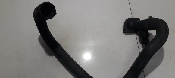 Volkswagen Golf V Engine coolant pipe/hose 03g121121d