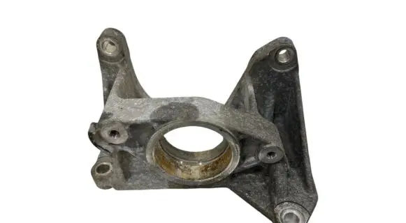 Nissan Leaf I (ZE0) Engine mounting bracket