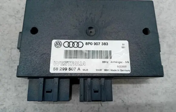 Volkswagen Golf Plus Tow bar trailer control unit/module 8P0907383