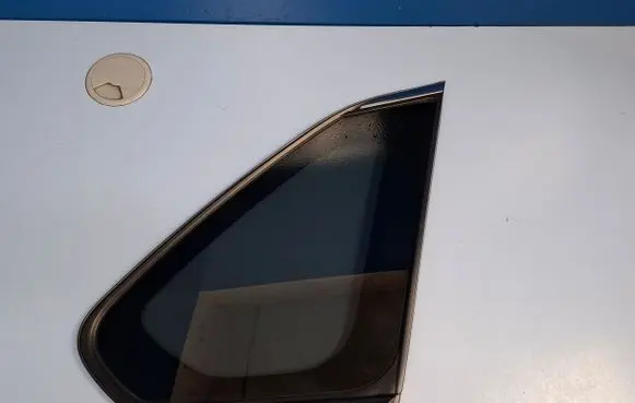 Toyota RAV 4 (XA50) Rear side window 6271042360 43R005844
