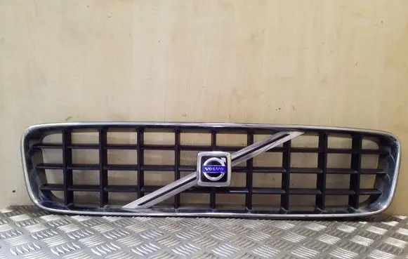 Volvo XC90 Front bumper upper radiator grill 08620587 8620641