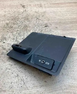 BMW X5 E70 AUX in-socket connector 9115085 6986791