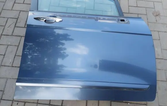 Honda FR-V Front door
