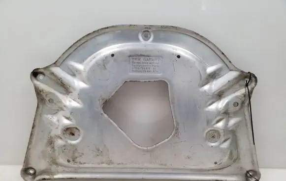 BMW 5 E60 E61 Engine splash shield/under tray 6759878