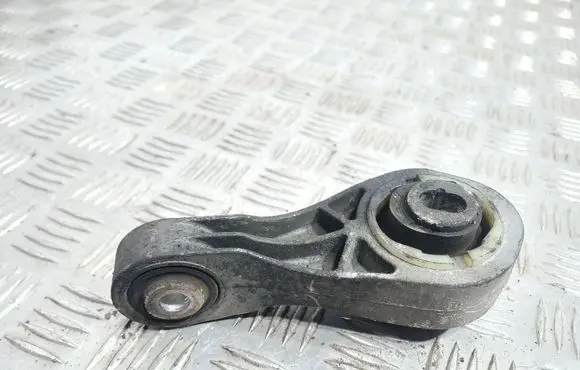 Engine mount bracket