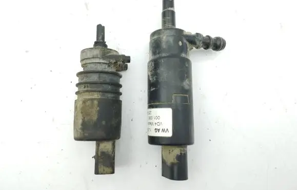 Volkswagen Sharan Windscreen/windshield washer pump 1J0955681