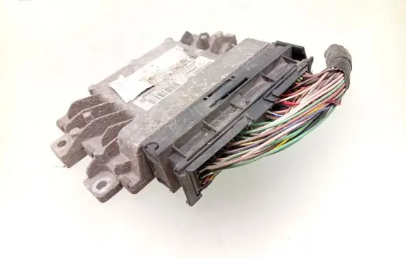 Renault Scenic I Engine control unit/module 8200272464 S118301120B 8200272457