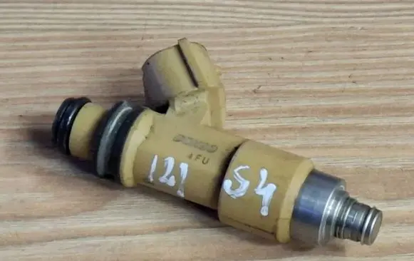 Subaru Legacy Fuel injector 009042703