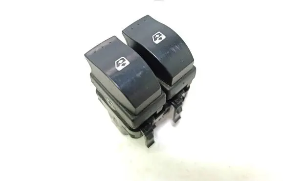 Renault Megane II Electric window control switch 15044B