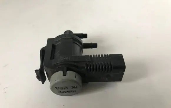 Audi A5 8T 8F Turbo solenoid valve 1K0906283A