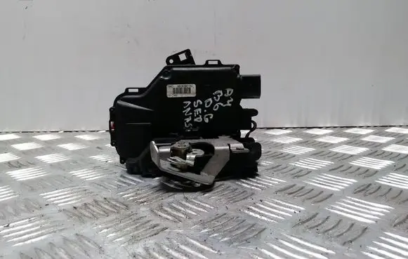 Audi A4 S4 B6 8E 8H Rear door lock 8E0839016C