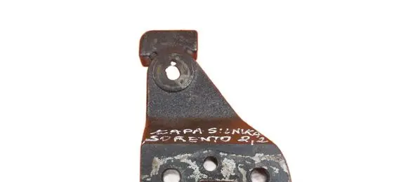 KIA Sorento Engine mounting bracket D4HB