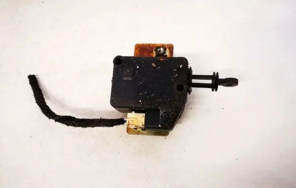 Mitsubishi Space Star Central locking motor 