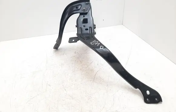 Headlight/headlamp mounting bracket