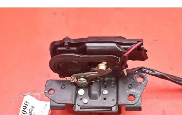 Tailgate/trunk/boot lock/catch/latch