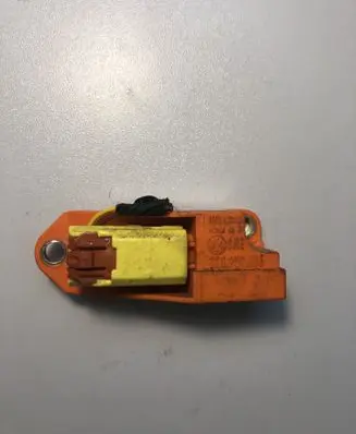 Volkswagen Touran I Airbag deployment crash/impact sensor 1T0909606