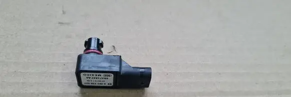 Chrysler Pacifica Air pressure sensor 0261230527 68371847AA