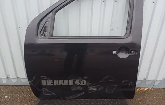 Nissan Navara D40 Front door