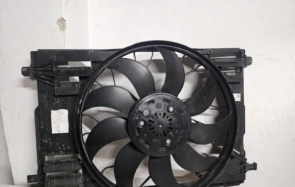 Mercedes-Benz GLB X247 Electric radiator cooling fan A2479061103