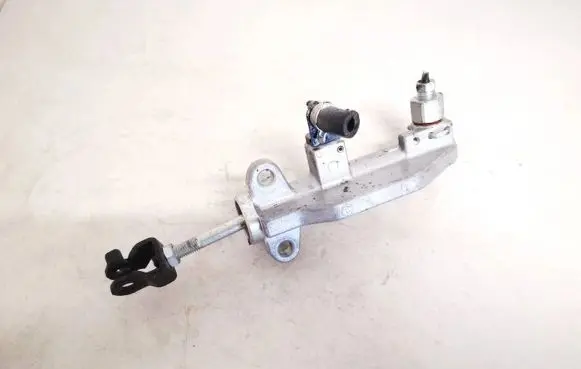 Honda Civic Clutch master cylinder