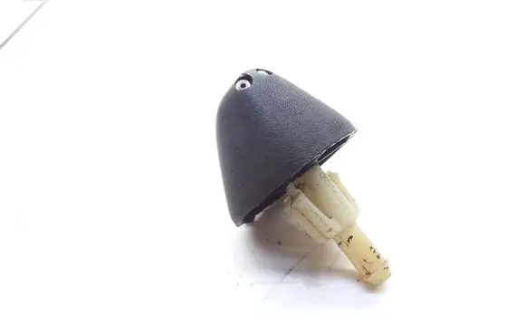 Windshield washer spray nozzle