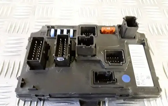 Peugeot 407 Comfort/convenience module BSCA0400 9656148180 S120017001H