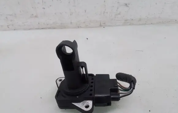 Toyota Avensis T250 Mass air flow meter 222040N010
