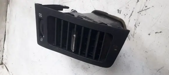 Toyota Corolla Verso E121 Dash center air vent grill 15564244