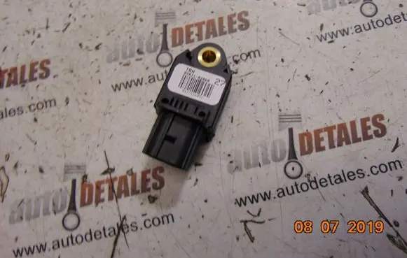 Toyota Auris 150 Airbag deployment crash/impact sensor 8983102060