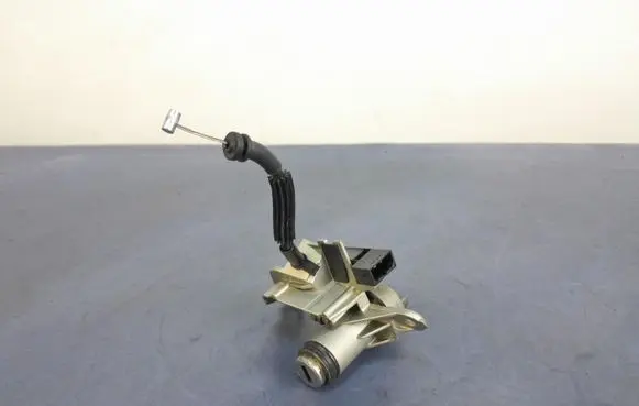 Audi A8 S8 D3 4E Tailgate/trunk/boot lock/catch/latch 4e0827573