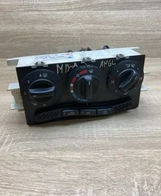 Mercedes-Benz A W168 Climate control unit 1688300485 144599