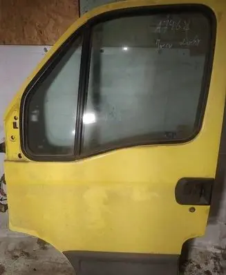 Iveco Daily 40.8 Front door geltonos