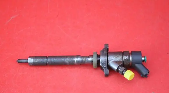 Volvo V50 Fuel injector 892080