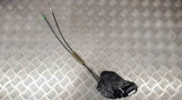 Toyota Highlander XU70 Rear door lock 690600E070