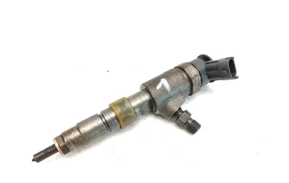 Peugeot 208 Fuel injector 0445110340