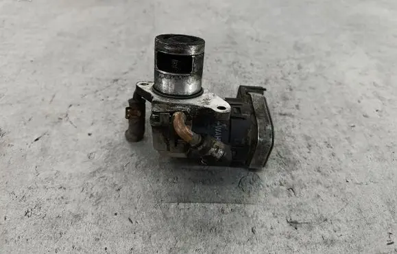 Opel Vectra C EGR valve 00005321C5109316