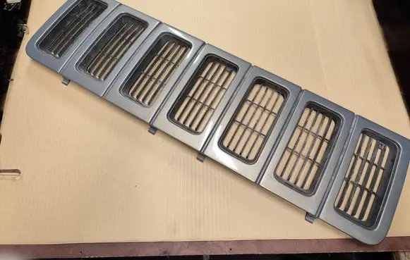 Jeep Grand Cherokee Front grill 55055059