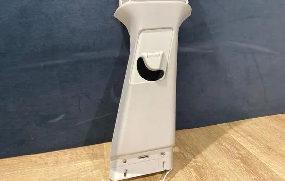 (B) pillar trim (top)