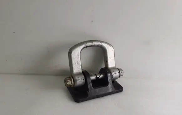 Hummer H3 Towing hook eye 15262630