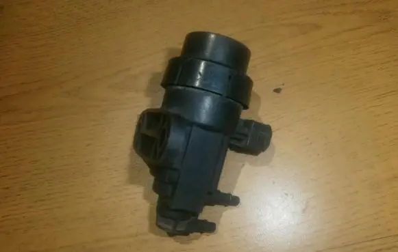 Ford Galaxy Turbo solenoid valve f57e9j459 ca6h28e