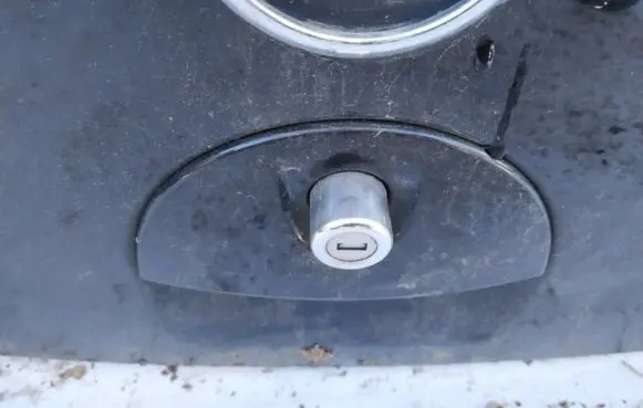Opel Corsa C Tailgate exterior lock 